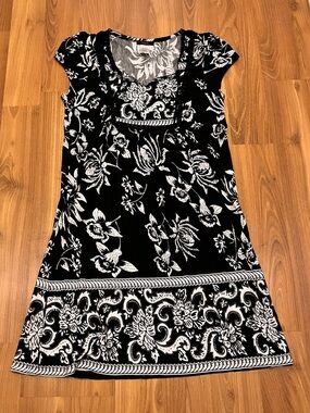 mark. Black and White Floral Midi Dress